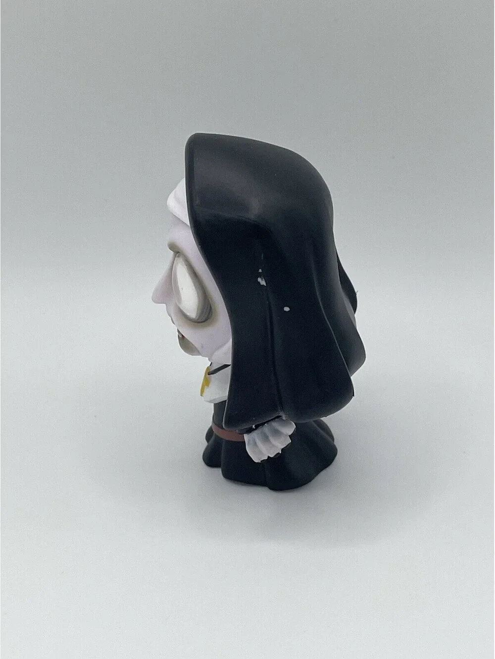2025 TINY NIGHTMARES TERRIF-EYES Mini Figure THE NUN